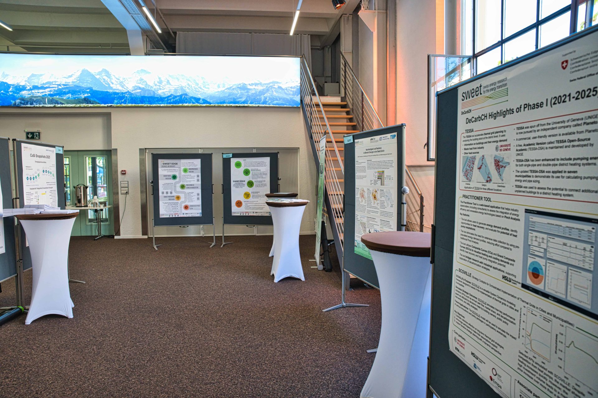 Ausstellungswände und Poster-Session