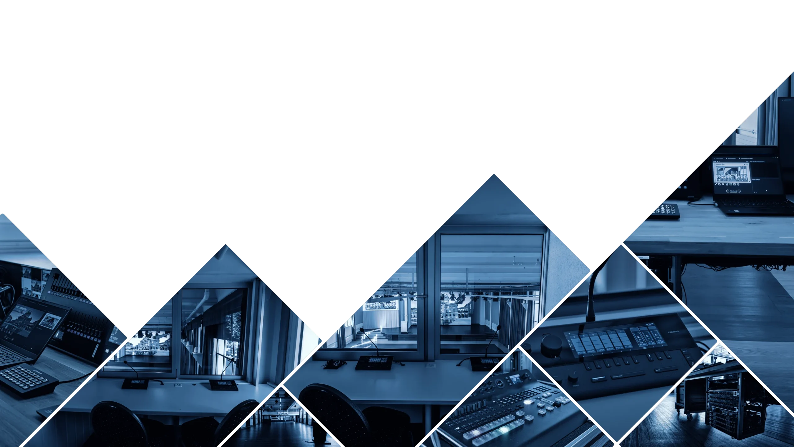 Collage mit Dolmetscherkabinen, Dolmetscherpult und Technik im Eventforum Bern